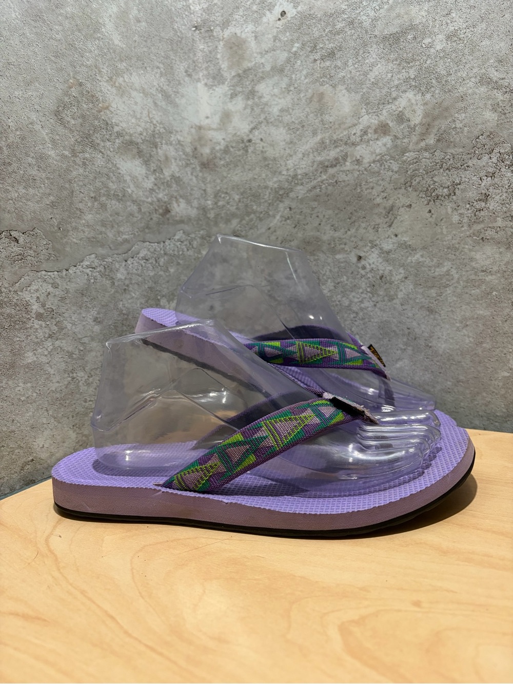 Teva Classic Flip Flop Sandals size women’s 8